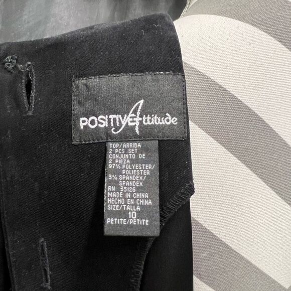 Positive Attitude 90’s micro suede long sleeve floral embroidered top - Picture 6 of 6